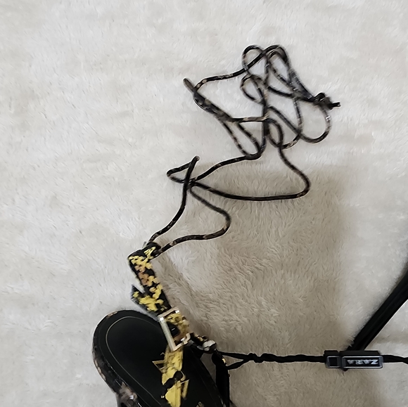 Zara Women's Heeled Tie Sandals - Picture 5 of 5